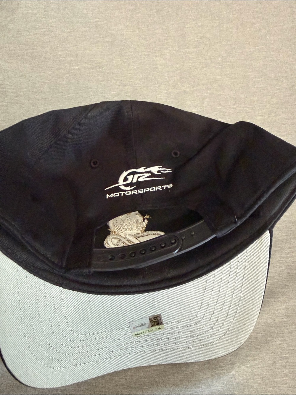 Men’s new era Dale jr Budweiser hat - Picture 4 of 5